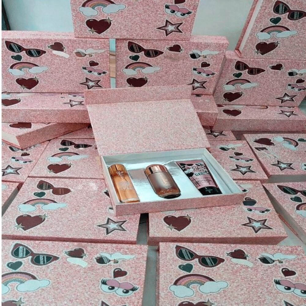 Aroma 833 Fragancia Inspirada Estuche 212 Vip Rose Splash + Crema + Fragancia